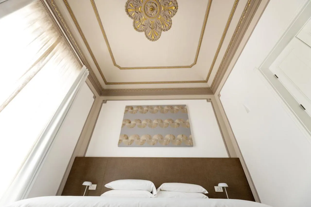 Riflessi Acireale Palace Suites 0*,
